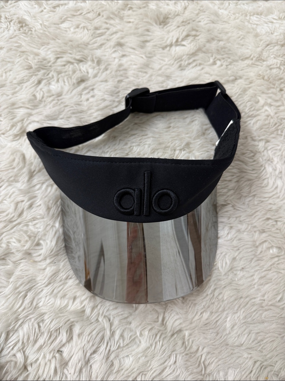 ALO Yoga Black Mirrored Shield Visor